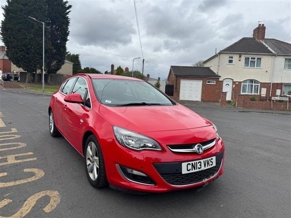 Red Used 2013 Vauxhall Astra SRi | £2,000 (Good price) - Image 1/1