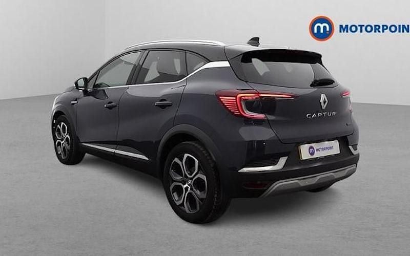 Used Renault Captur Techno 143 HP (105 kW) 2023 Blue/black SUV