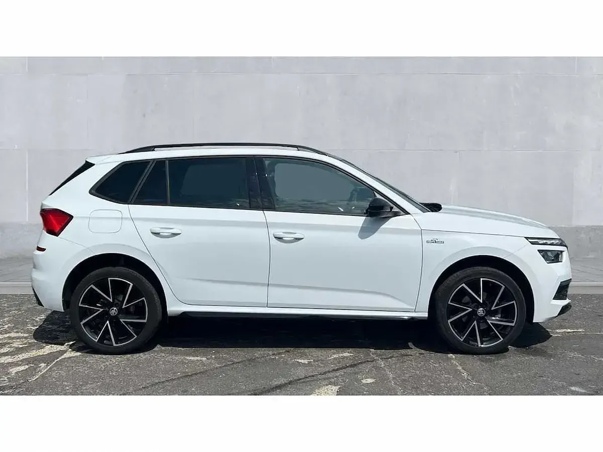 Used Skoda Kamiq Monte Carlo 110 HP (80 kW) 2022 Moon white metallic SUV