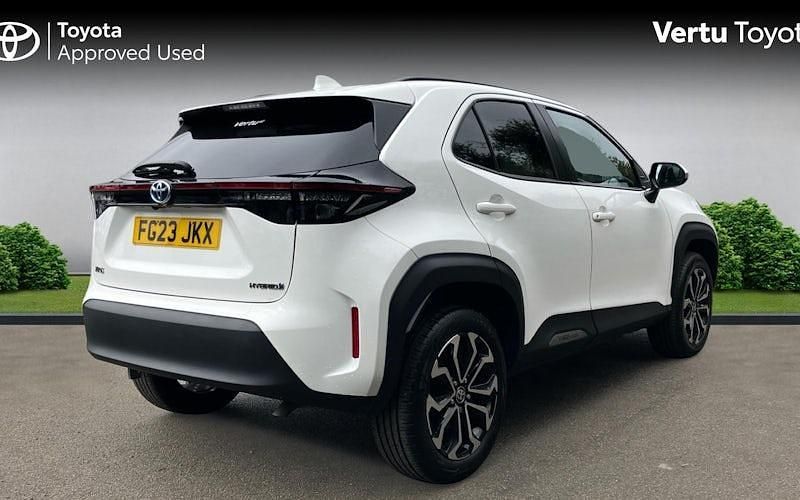 Used Toyota Yaris Hybrid Design 116 HP (85 kW) 2026 Estate