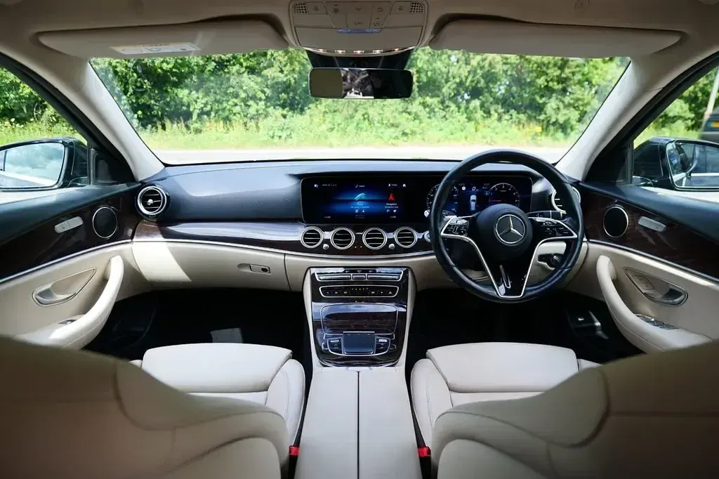 Used Mercedes E300 AMG line 306 HP (225 kW) 2021 Grey Estate