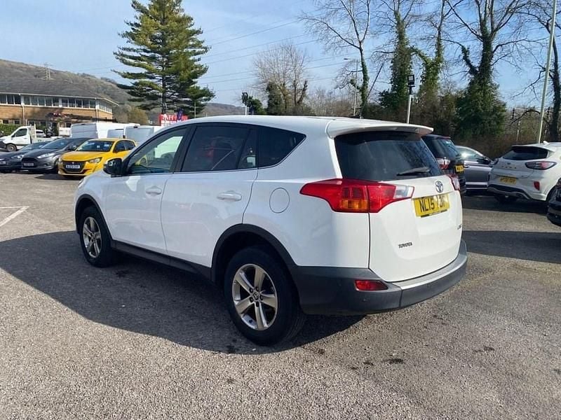Used Toyota RAV4 Business Edition 124 HP (91 kW) 2015 White SUV