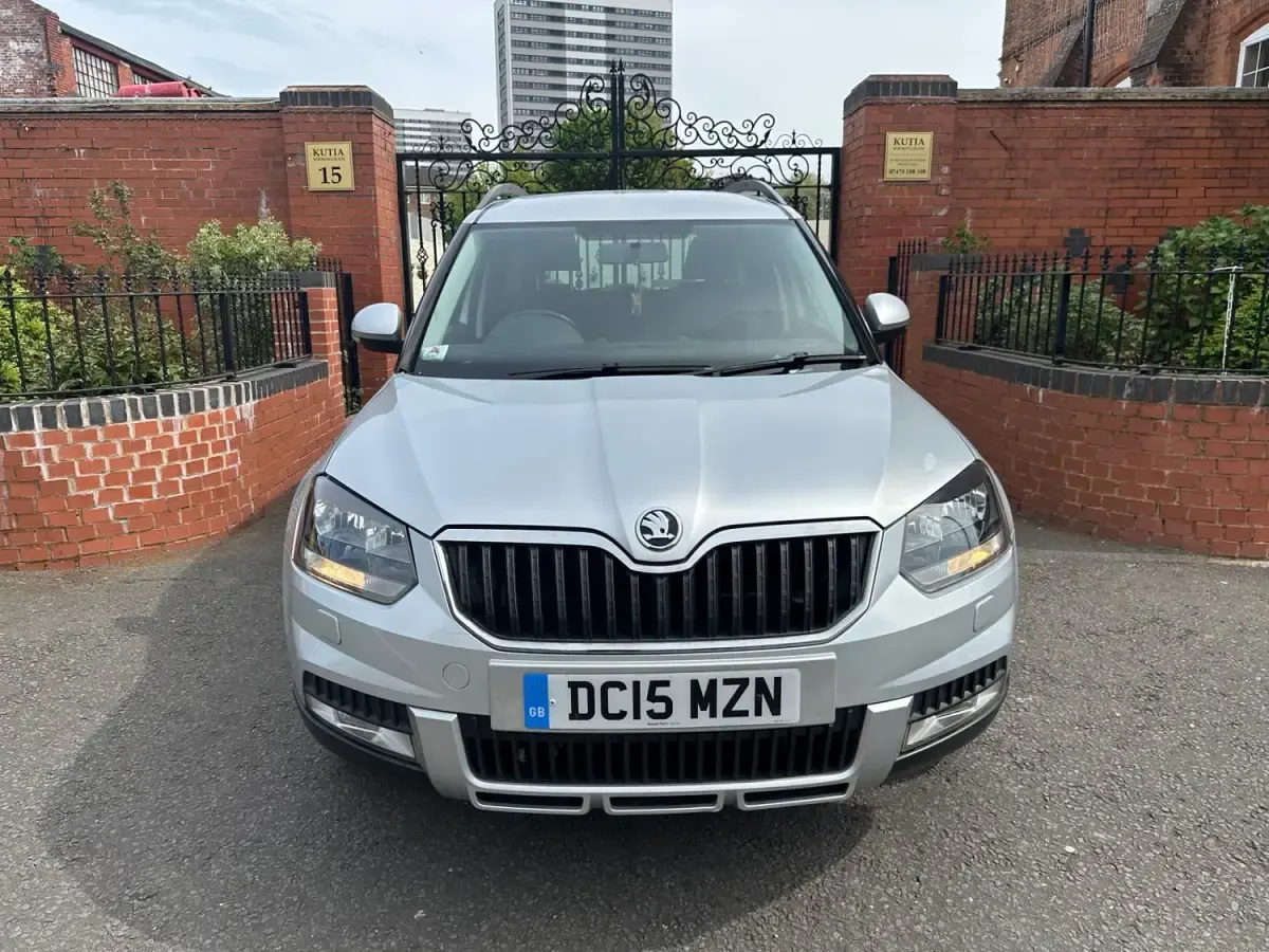 Gebraucht Skoda Yeti SE 2015 Silber SUV