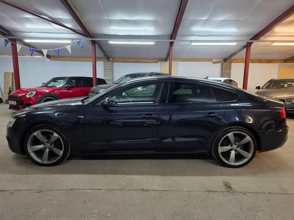 Used Audi A5 Sportback Black Edition 177 HP (130 kW) 2014 Blue Hatchback