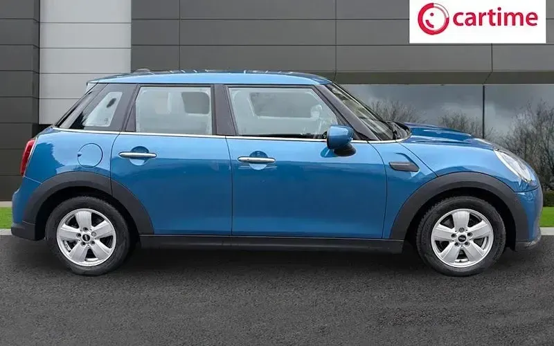 Used Mini Cooper Classic 136 HP (100 kW) 2022 Blue Hatchback