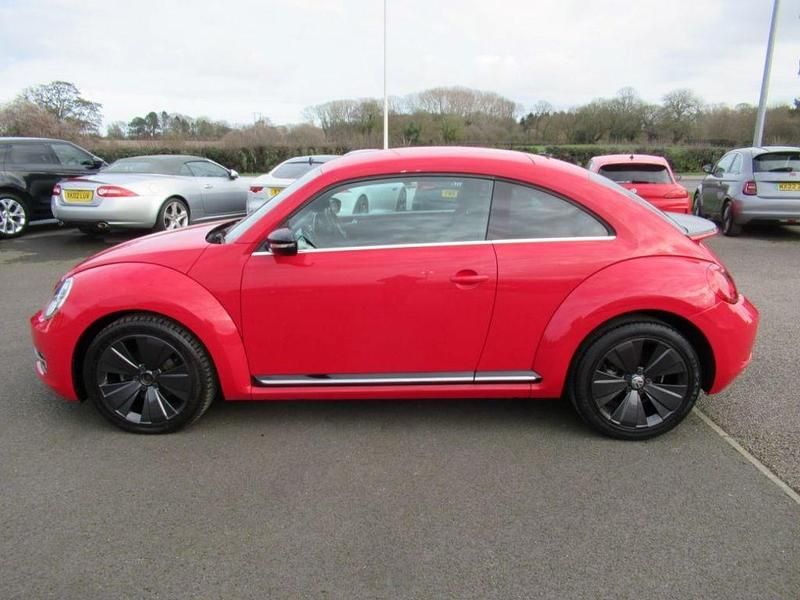 Used VW Beetle Sportline 150 HP (110 kW) 2015 Red Hatchback