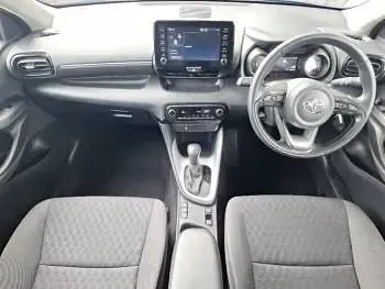 Used Toyota Yaris Hybrid Design 116 HP (85 kW) 2023 Blue Hatchback