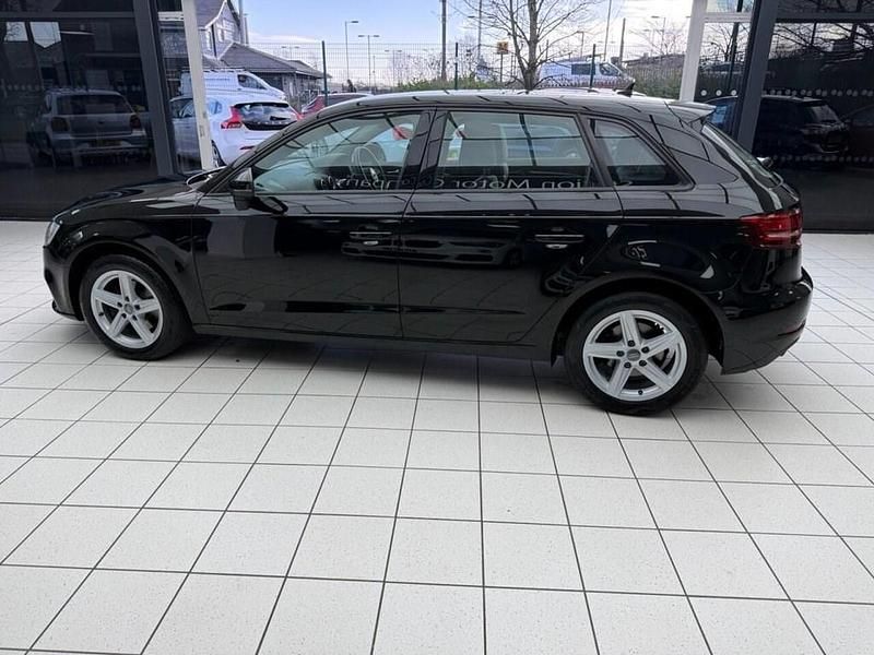 Used Audi A3 Sportback Design 150 HP (110 kW) 2017 Black Hatchback
