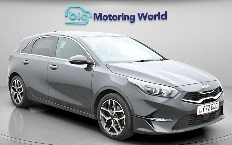 Used Kia Ceed 160 HP (117 kW) 2021 Hatchback