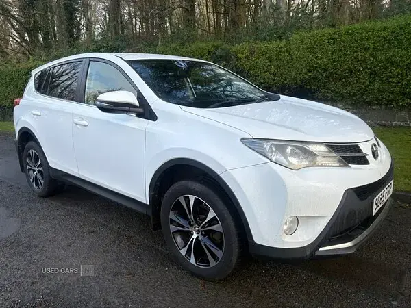 Used Toyota RAV4 124 HP (91 kW) 2015 White SUV