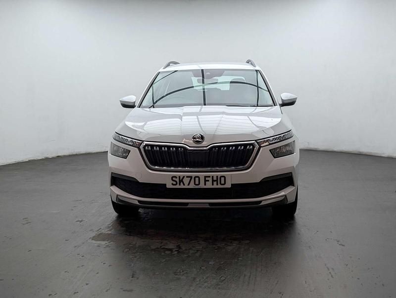 Used Skoda Kamiq SE 95 HP (69 kW) 2020 White SUV