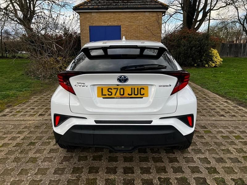 Used Toyota C-HR 122 HP (89 kW) 2020 White SUV