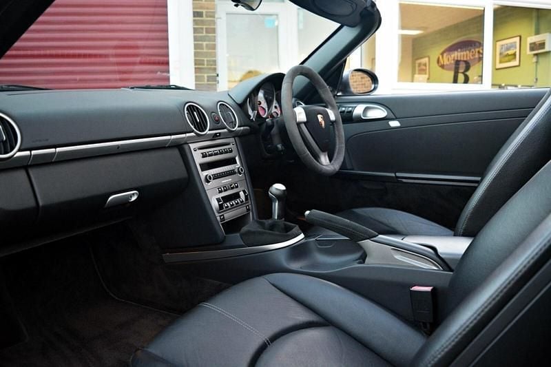 Usado Porsche Boxster 280 HP (205 kW) 2005 Cinzento Cabrios