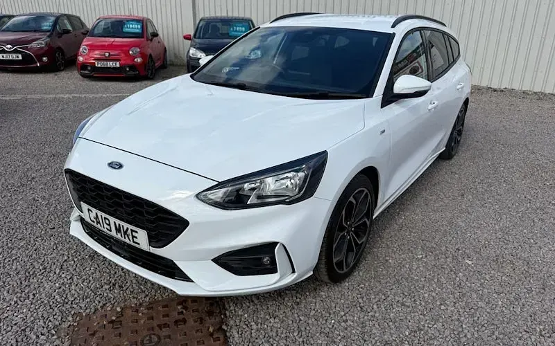Usado Ford Focus ST-Line X 182 HP (133 kW) 2019 Branco Carrinha