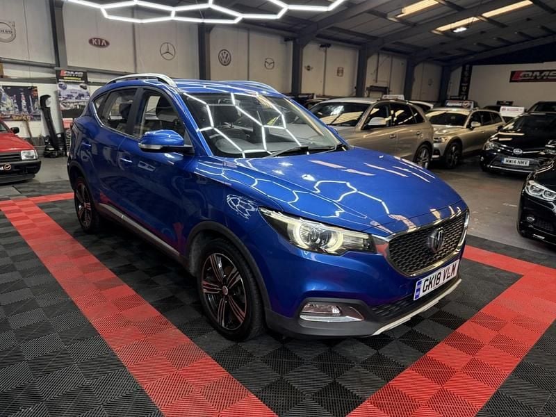 Used MG ZS Exclusive 106 HP (77 kW) 2018 Blue Hatchback
