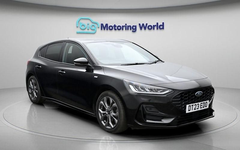 Used Ford Focus ST-Line 125 HP (91 kW) 2023 Black Hatchback