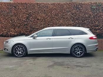 Used Ford Mondeo Titanium 180 HP (132 kW) 2016 Silver Estate