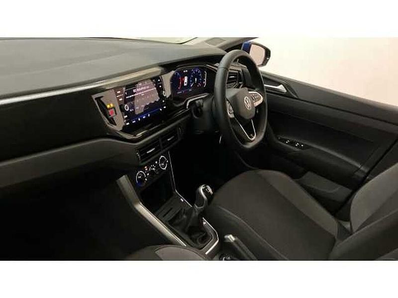 Used VW Polo Life 95 HP (69 kW) 2022 Blue Hatchback