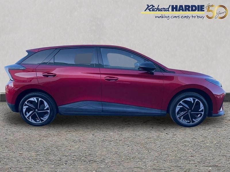 Used MG MG4 EV Trophy 147 kW (200 HP) 2023 Red Hatchback