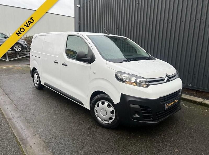 White Used 2017 Citroën Dispatch MPV | £6,995 (A bit pricey) - Image 1/4