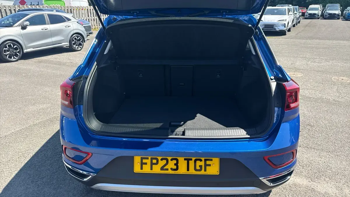 Used VW T-Roc Style 150 HP (110 kW) 2023 Blue SUV