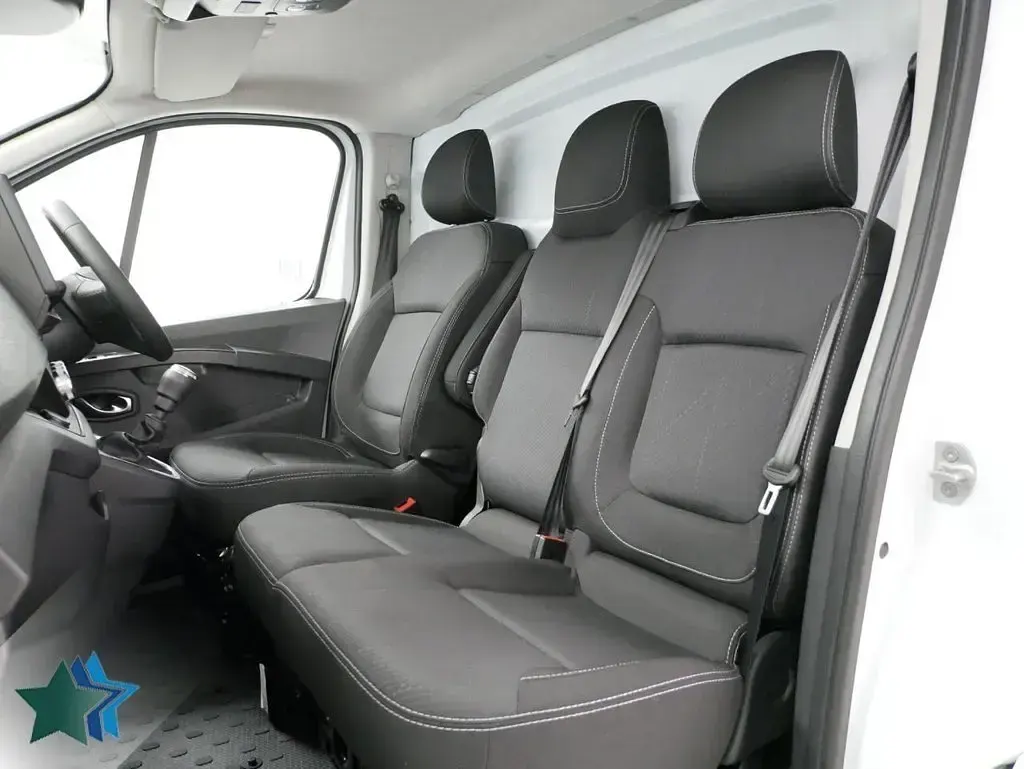 New Renault Trafic 150 HP (110 kW) 2026 White