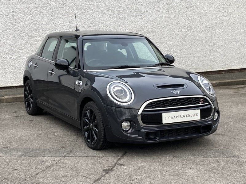 Grey Used 2018 Mini Cooper S Hatch Hatchback | £16,490 (Fair price) - Image 1/4