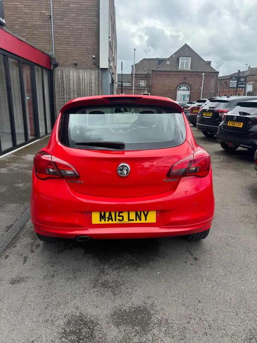 Used Vauxhall Corsa SRi 100 HP (73 kW) 2015 Red Hatchback