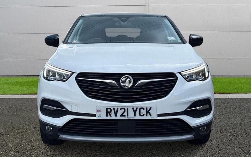 Used Vauxhall Grandland X SRi 131 HP (96 kW) 2021 White SUV