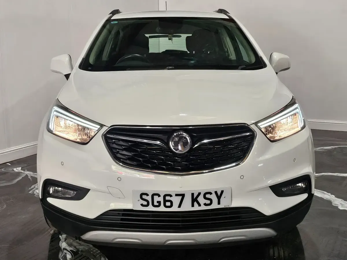 Used Vauxhall Mokka X Design Edition 140 HP (102 kW) 2017 White SUV