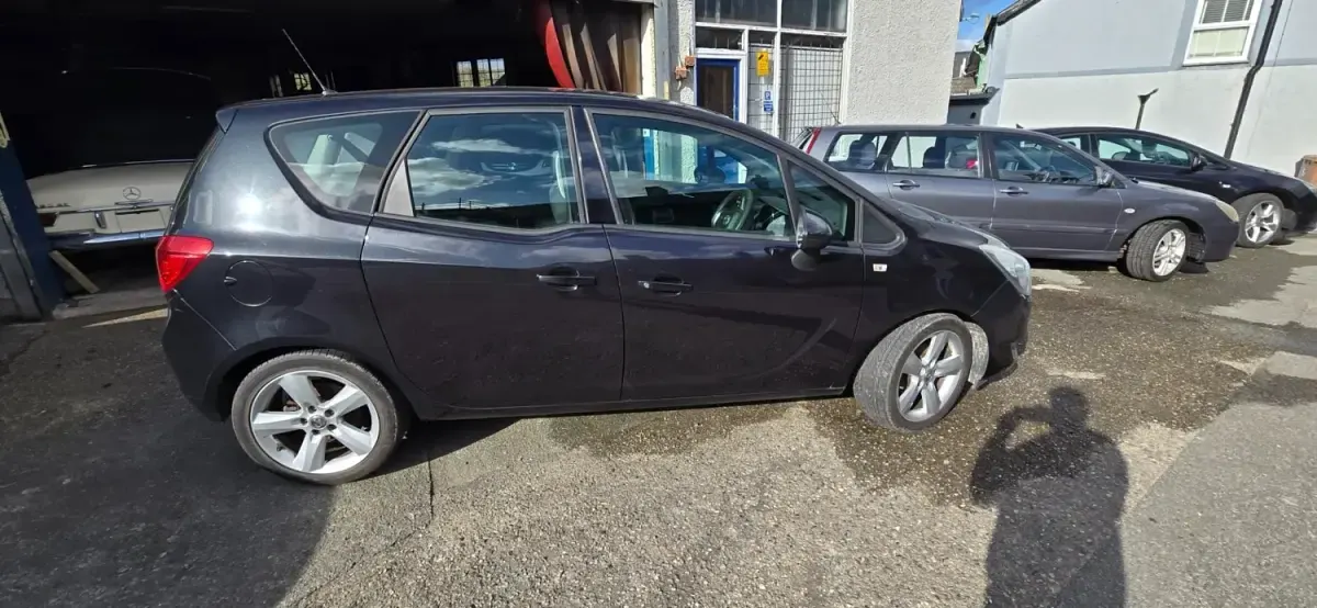 Second-hand Vauxhall Meriva 2015 Negru Monovolum