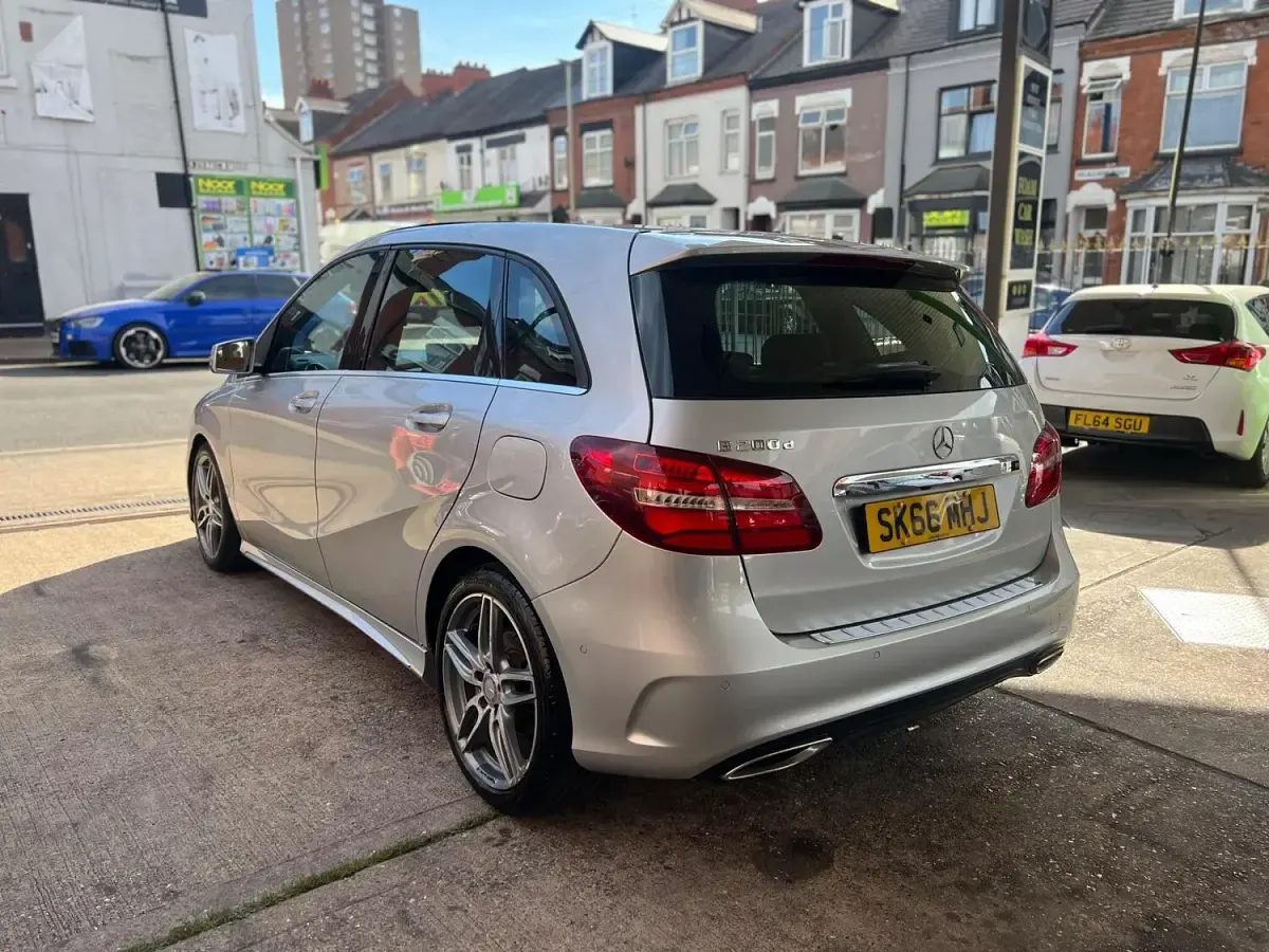 Used Mercedes B200 AMG Line Premium 2016 Silver Hatchback