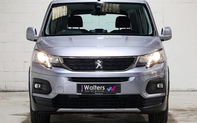 Used Peugeot Rifter Allure 131 HP (96 kW) 2019 Grey MPV