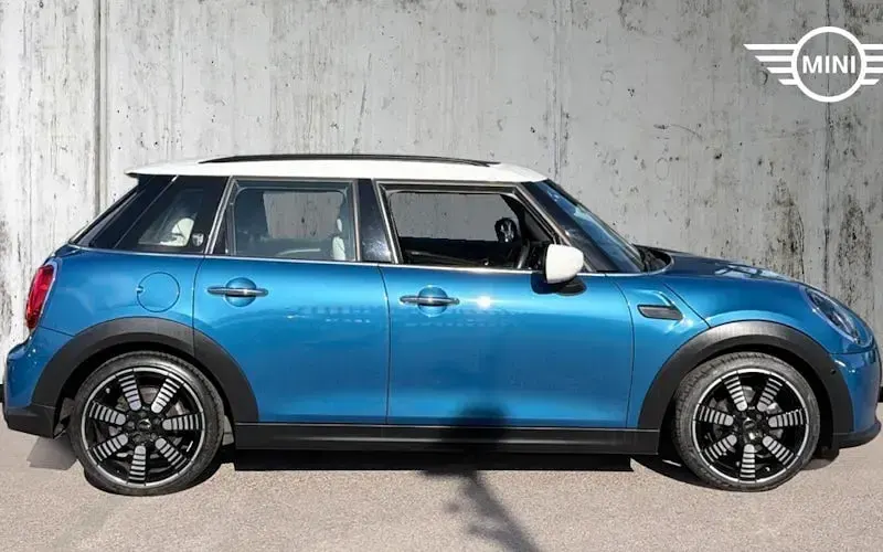 Used Mini Cooper Exclusive 136 HP (100 kW) 2023 Blue Hatchback