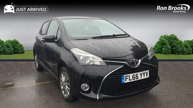 Black Used 2016 Toyota Yaris Hatchback | £7,794 (Fair price) - Image 1/1