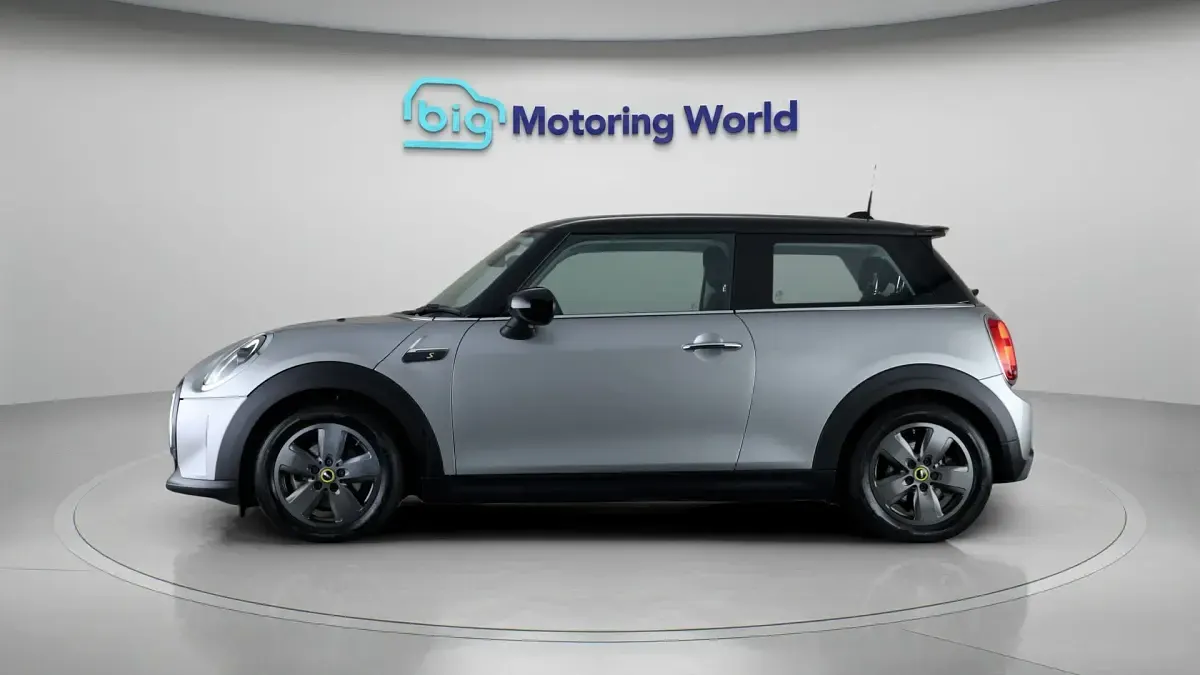 Used Mini Cooper SE Hatch 133 kW (181 HP) 2023 Hatchback