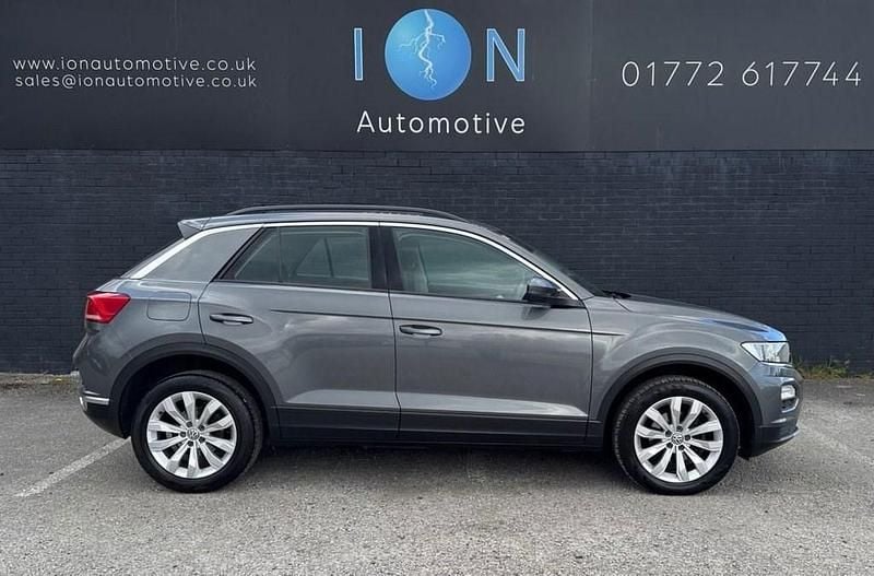 Used VW T-Roc SE 115 HP (84 kW) 2019 Grey SUV