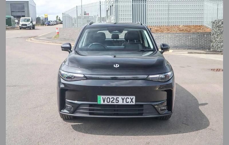 New Leapmotor C10 160 kW (218 HP) 2025 Black SUV