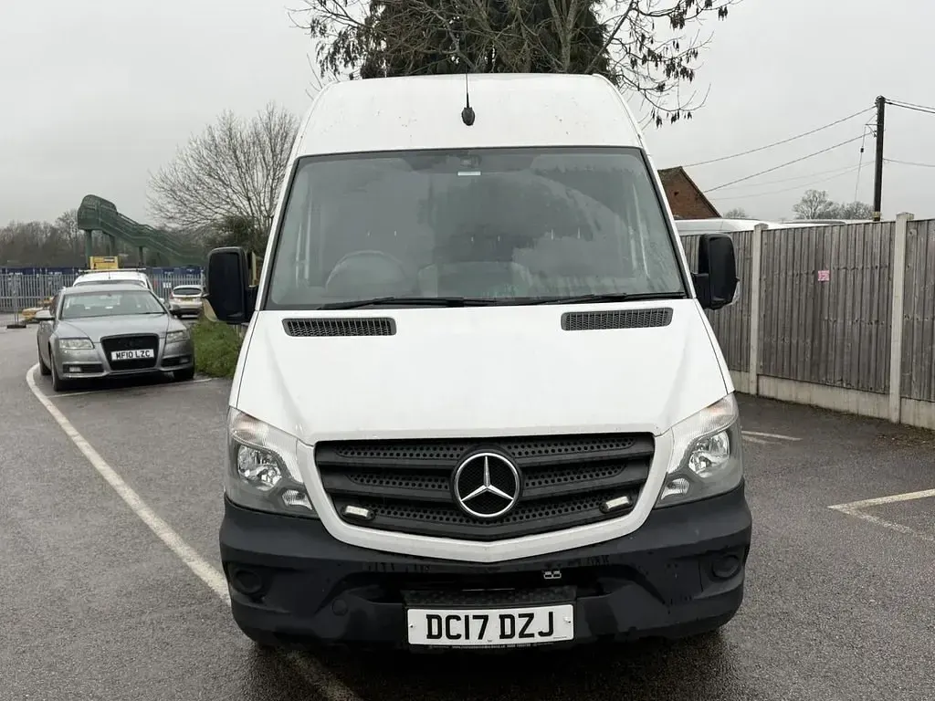 Używany Mercedes Sprinter 140 KM (102 kW) 2017 Biały Van