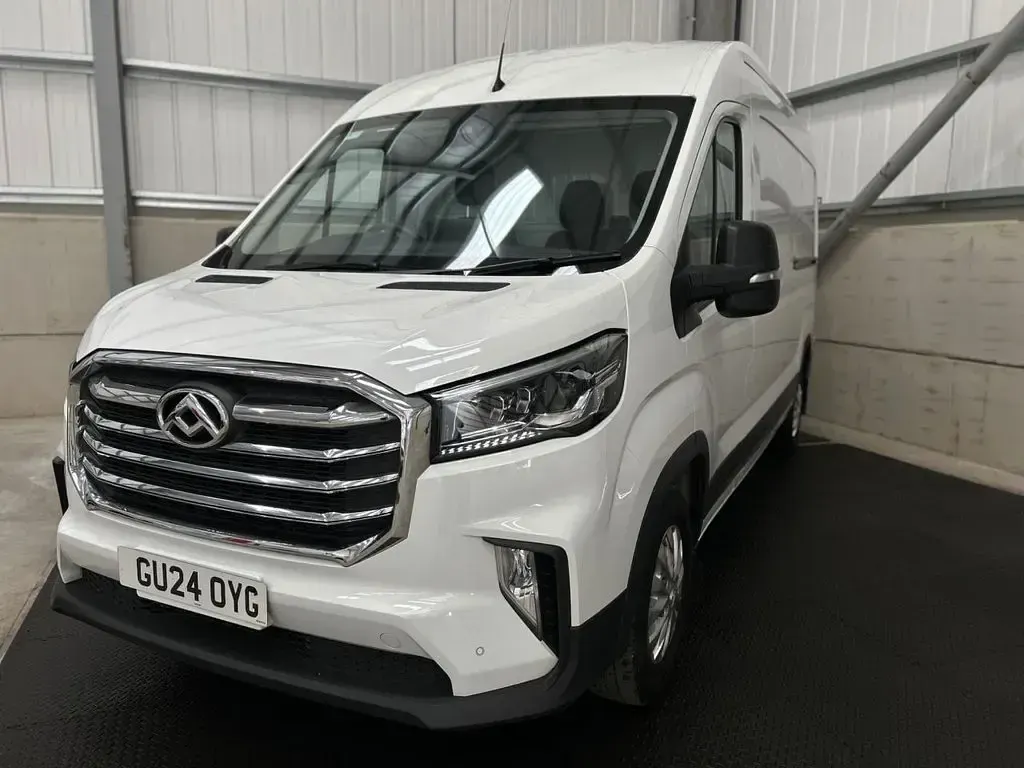 Used Maxus V90 163 HP (119 kW) 2024 White Van