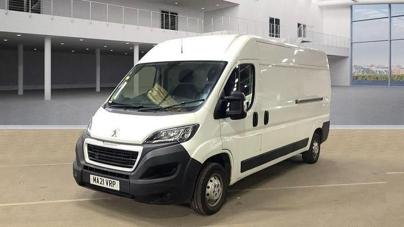 Used Peugeot Boxer S 140 HP (102 kW) 2021 White Van