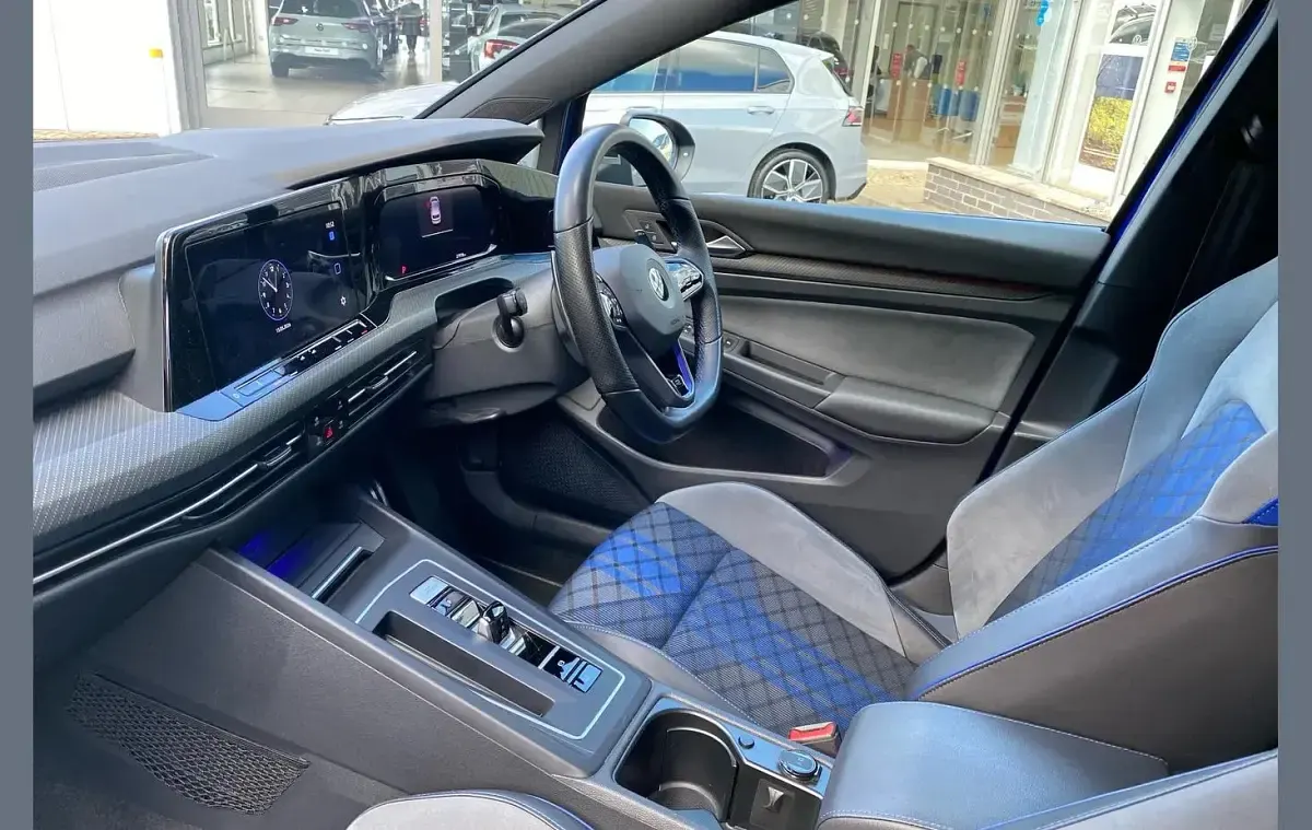 Used VW Golf VIII R 320 HP (235 kW) 2022 Blue Hatchback