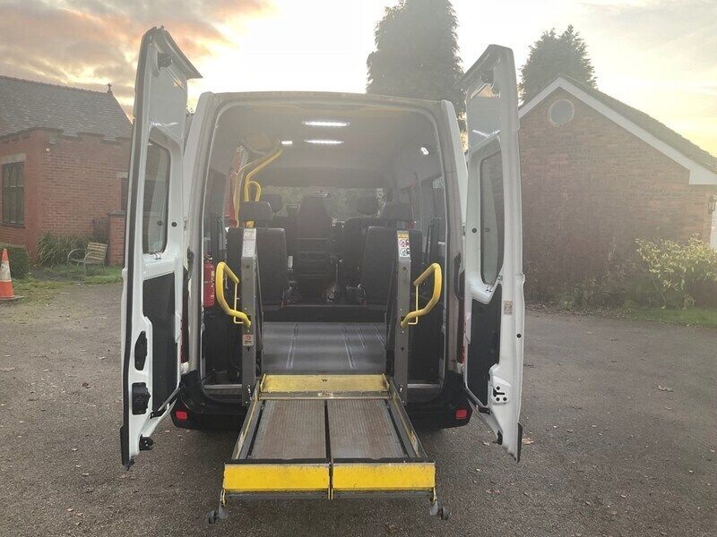 White Used 2016 Renault Master Van | £7,995 (Super price) - Image 1/4