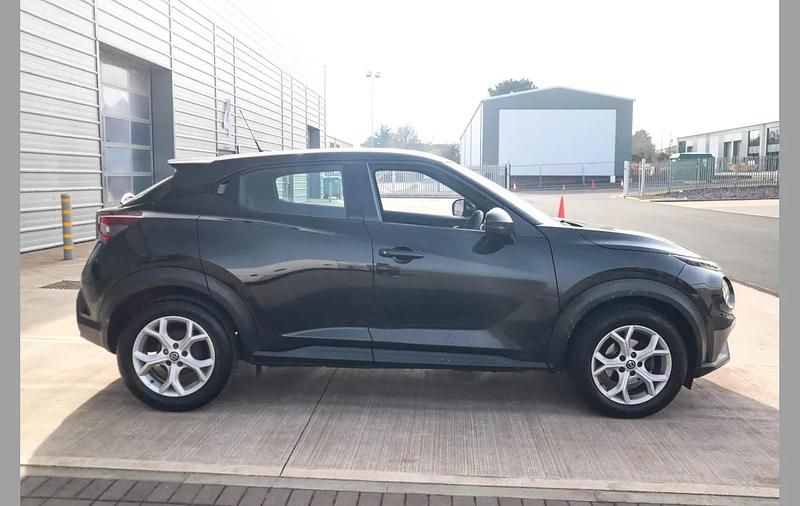 Used Nissan Juke Acenta 114 HP (83 kW) 2020 Black SUV