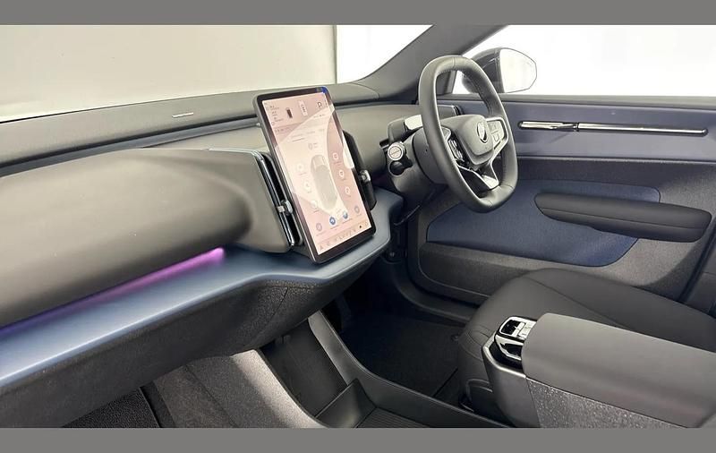 New Volvo EX30 Plus 196 kW (267 HP) 2026 Black SUV