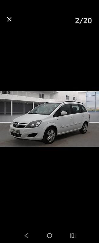 White Used 2013 Vauxhall Zafira MPV | £2,195 (Good price) - Image 1/4