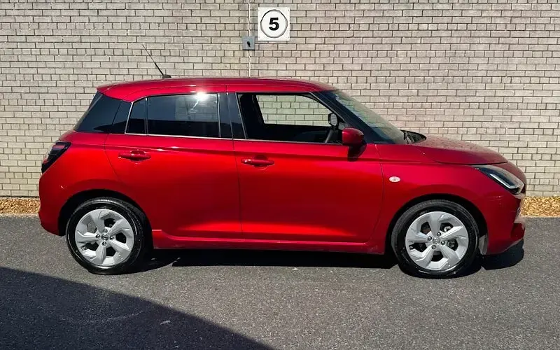 Used Suzuki Swift 82 HP (60 kW) 2025 Burning red pearl Hatchback