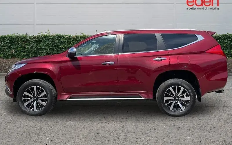 Used Mitsubishi Shogun 181 HP (133 kW) 2020 Red SUV
