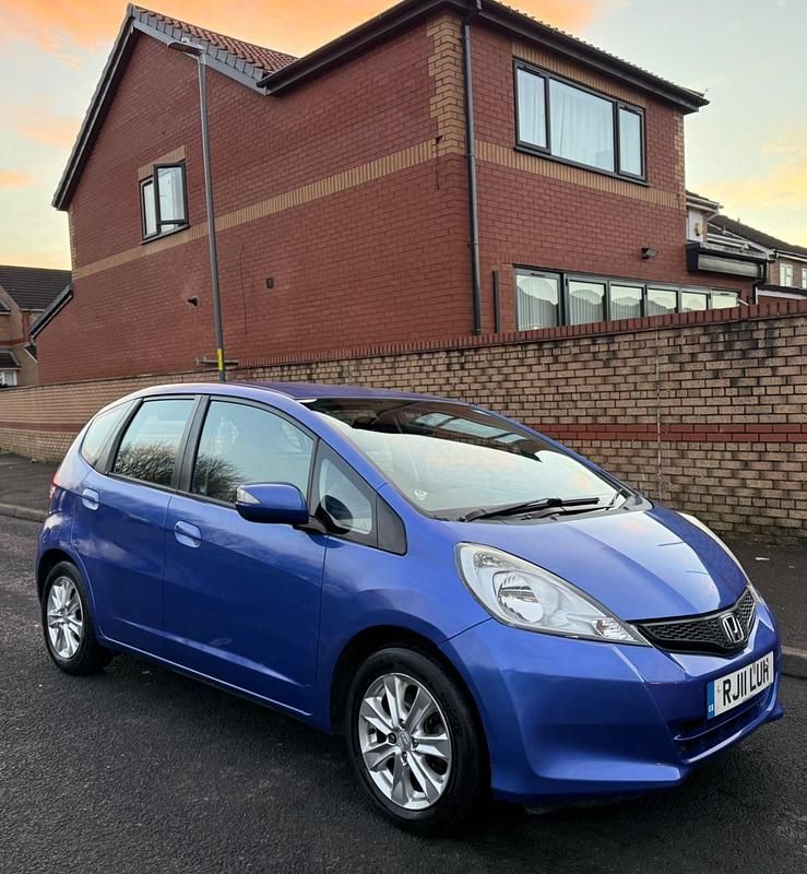 Used Honda Jazz ES 99 HP (72 kW) 2011 Blue Hatchback