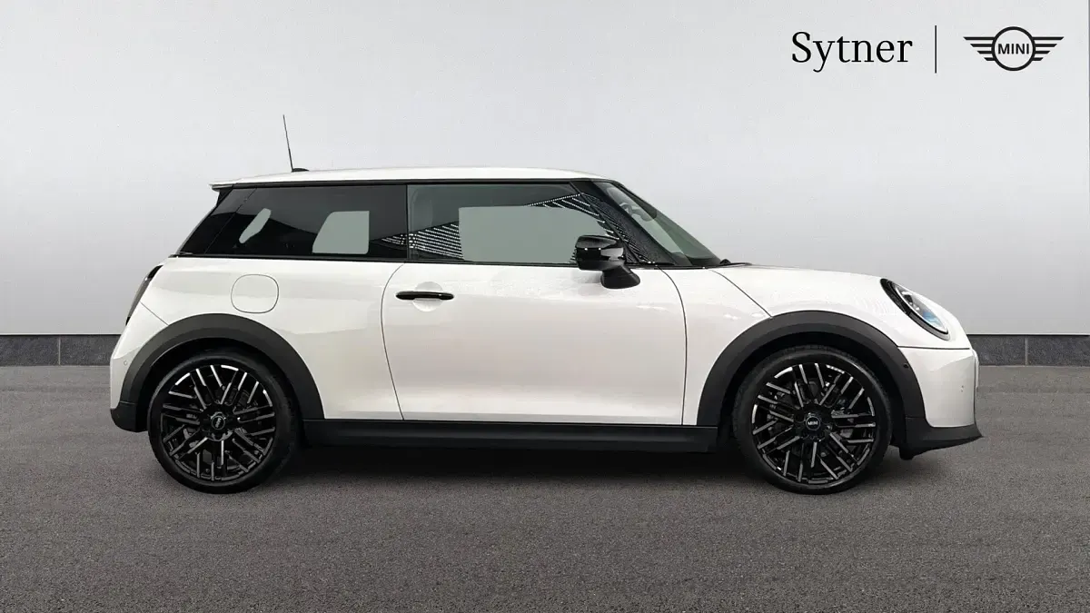 Used Mini Cooper S Hatch 201 HP (147 kW) 2024 White Hatchback